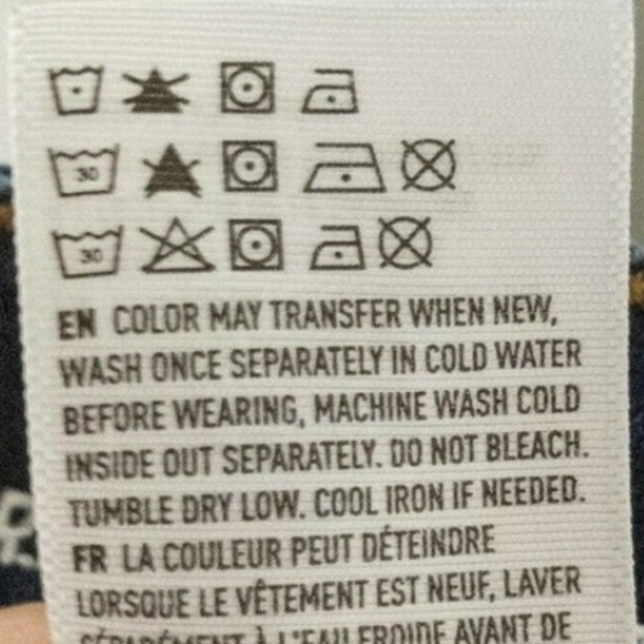 🆕 American Eagle High-Rise Distressed Dark Wash Shorts. NWOT - Picture 10 of 12